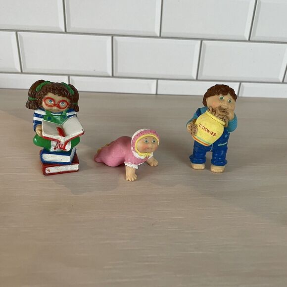 Vintage 1984 Cabbage Patch Kid Figures Lot Of 3 Mini Figurines PVC Plastic x - Picture 1 of 11
